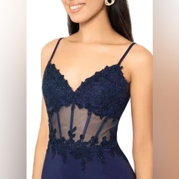 BETSY & ADAM NAVY formal gown - Picture 2 of 9